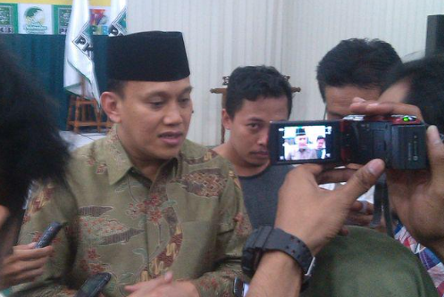 Menteri P2MI Dorong Pekerja Migran Tingkatkan Kemampuan Bahasa untuk Gaji Lebih Tinggi